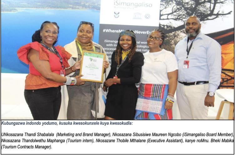 Isimangaliso siklonyeliswe ngendondo ye-platinum kumbukiso we- africa travel indaba 2023.